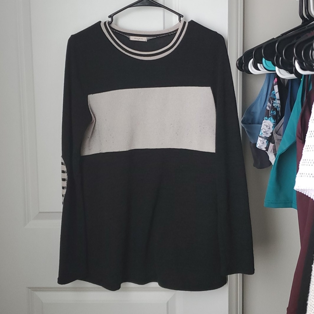 Black and Cream top